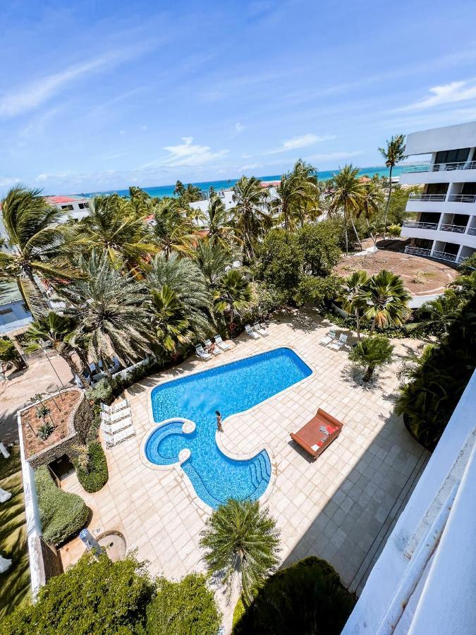 Hotel California Playa El Yaque Exteriör bild